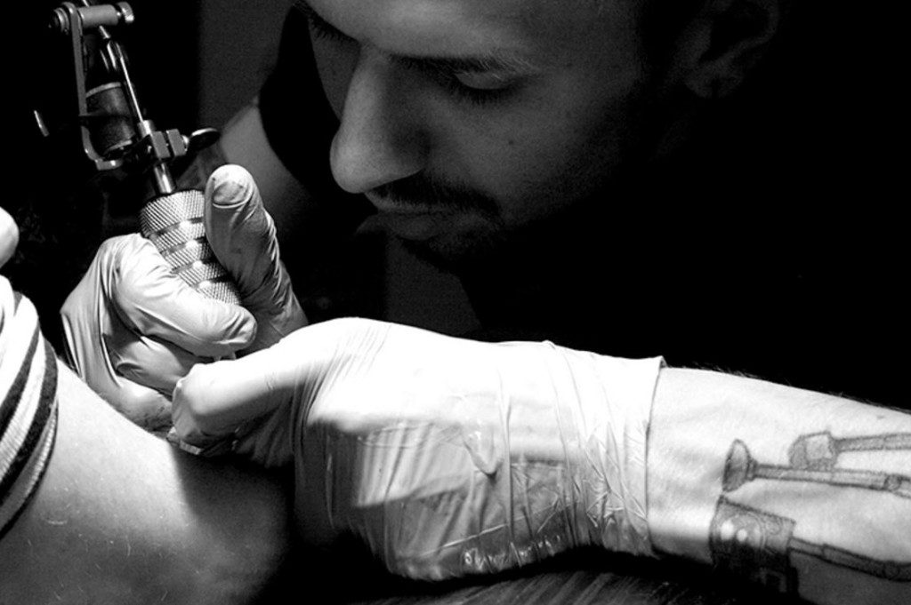 ilya-brezinski-tattoo-tatuagem-arte-pontilhismo-surreal-dionisio-arte (15)
